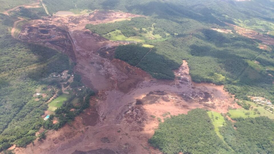 Barragens da Vale Samarco CSN Usiminas Além do Fato