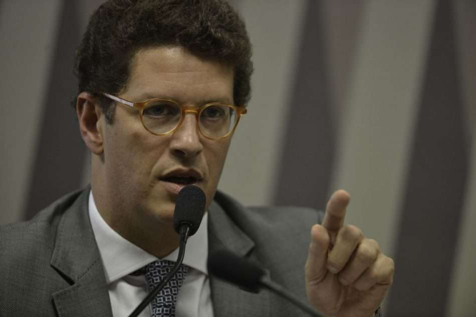 Ministro Ricardo Salles divulga comercial de montadora em sua rede social. Foto - Agência Brasil/Divulgação