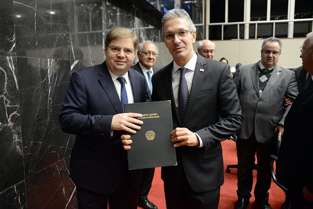 Deputado Agostinho Patrus (esq.) e governador Romeu Zema voltam a se reunir amanhã de manhã. Ricardo Barbosa/ALMG