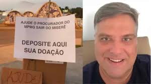 Promotor Leonardo Azeredo, que reclama de salário de R$ 24 mil. À esquerda, internauta brinca e pede "ajuda" para complementar salário do promotor.