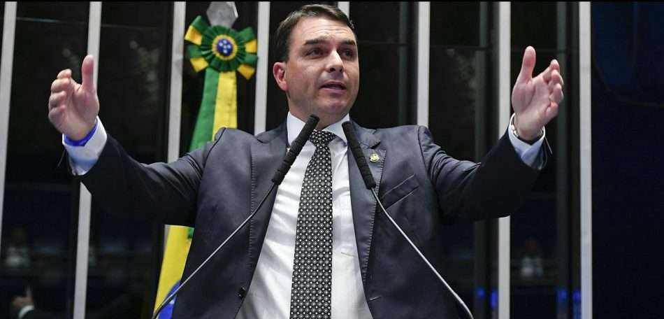 Senador Flávio Bolsonaro votou para derrubar quatro vetos do presidente Bolsonaro na lei de abuso de autoridade. Foto - Moreira Mariz/Agência Senado