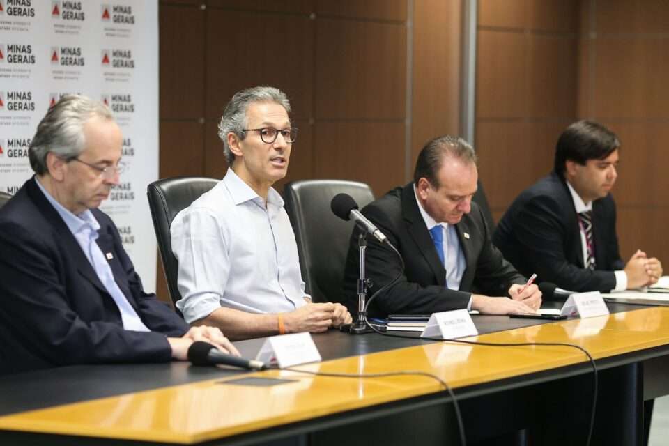 Zema pagará 13º em dezembro; fim do parcelamento só em janeiro