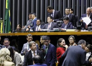 Sessão do Congresso Nacional de ontem à noite, quando foi aprovado fundo eleitoral de R$ 2 bilhões para as eleições municipais do próximo ano. Foto - Agência Câmara