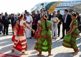 Presidente Bolsonaro, ao desembarcar hoje na Índia, disse que há "chance zero" de recriar o ministério da Segurança Pública "no momento. Foto - Clauber Cleber Caetano/PR