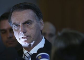 Presidente Jair Bolsonaro está furioso com STF, que investiga a indústria das fake news. Foto - Agência Brasil