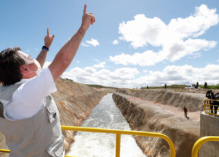 Presidente inaugura trecho das obras de transposição do rio São Francisco, no Ceará. Foto - Isac Nóbrega-PR